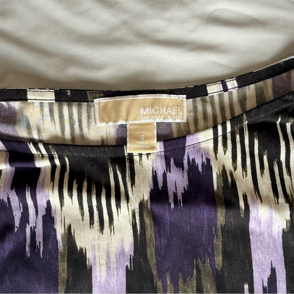 MICHAEL Michael Kors Black Purple Patterned Blouse Tank Cinched Shoulder Tassel - Picture 4 of 10